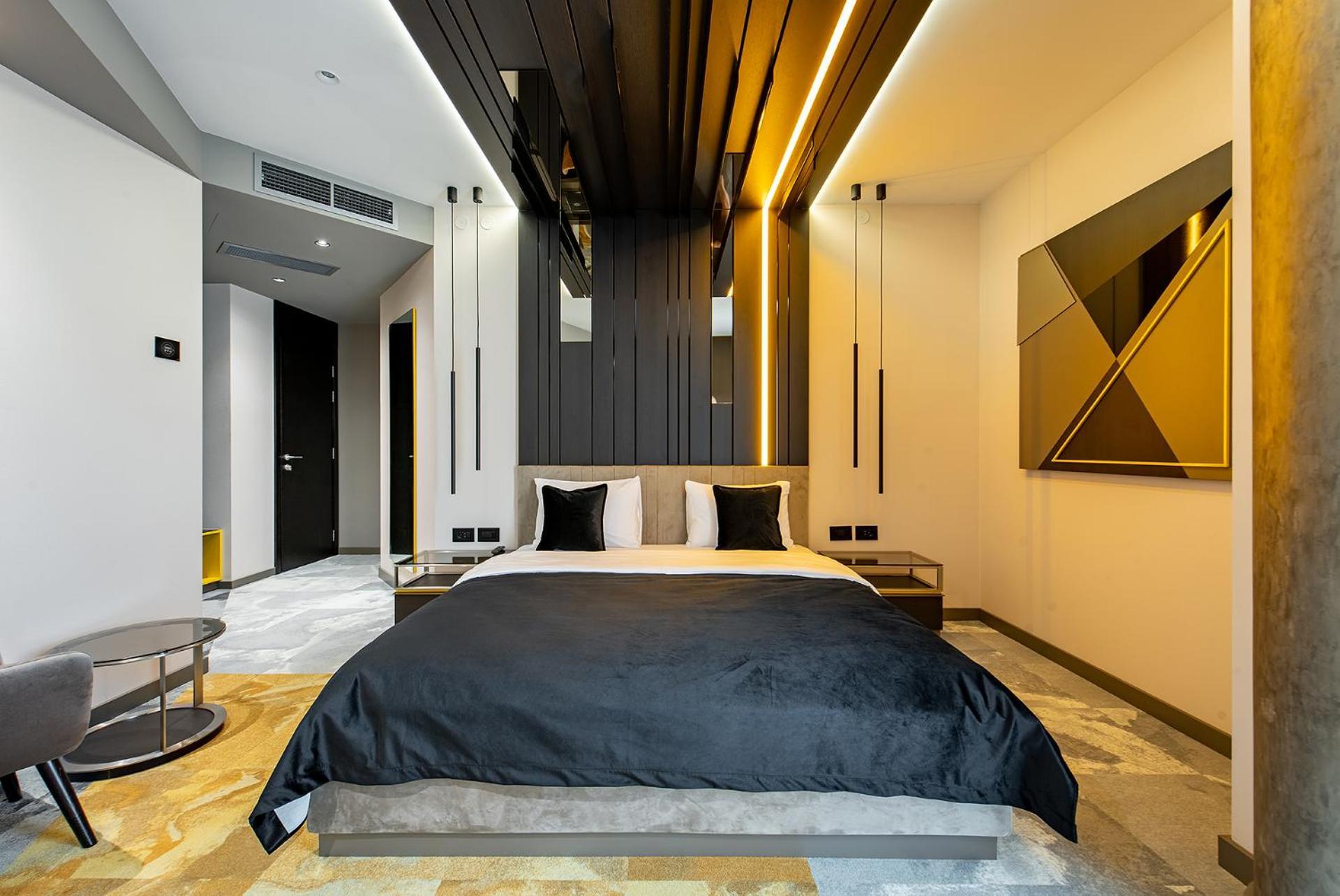 Hotel Zeneva Lux ครากูเยวัตส์ ภายนอก รูปภาพ